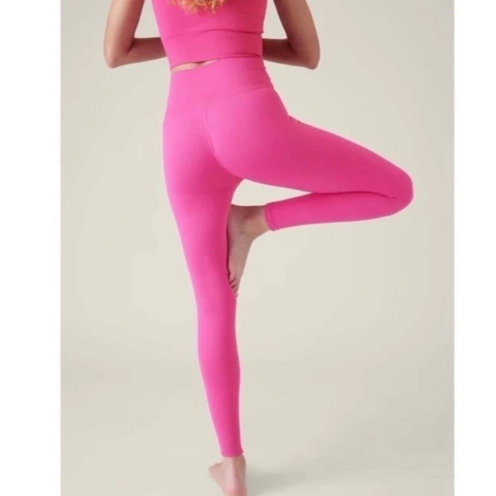 Athleta Aurora Ribbed Seamless High Rise Tight Size M Pink Pants Workout
